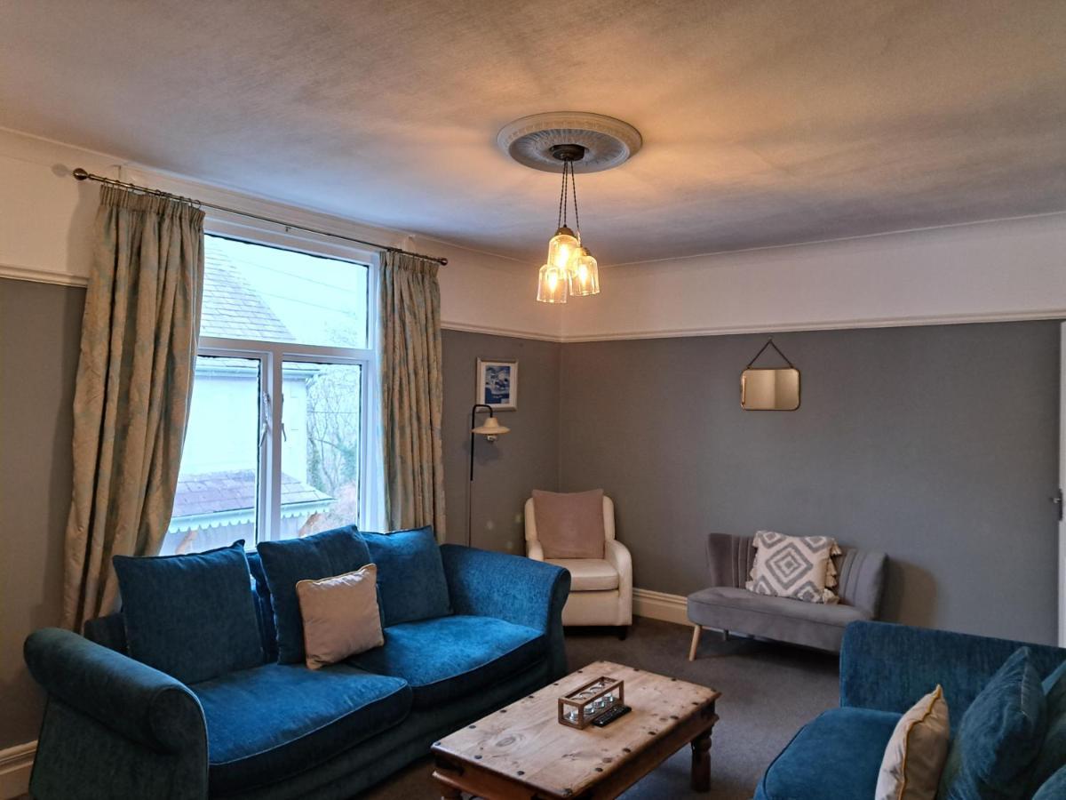 Llandudno Apartment, Quirky Pub With Tropical Beer Garden Екстериор снимка