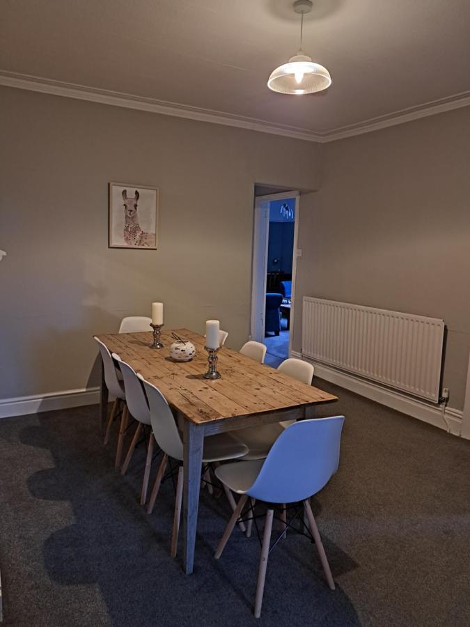 Llandudno Apartment, Quirky Pub With Tropical Beer Garden Екстериор снимка